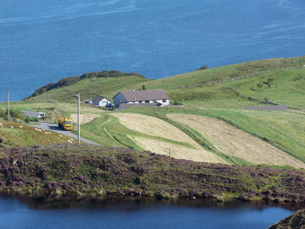 Kenmore Villa Staffin Room photo