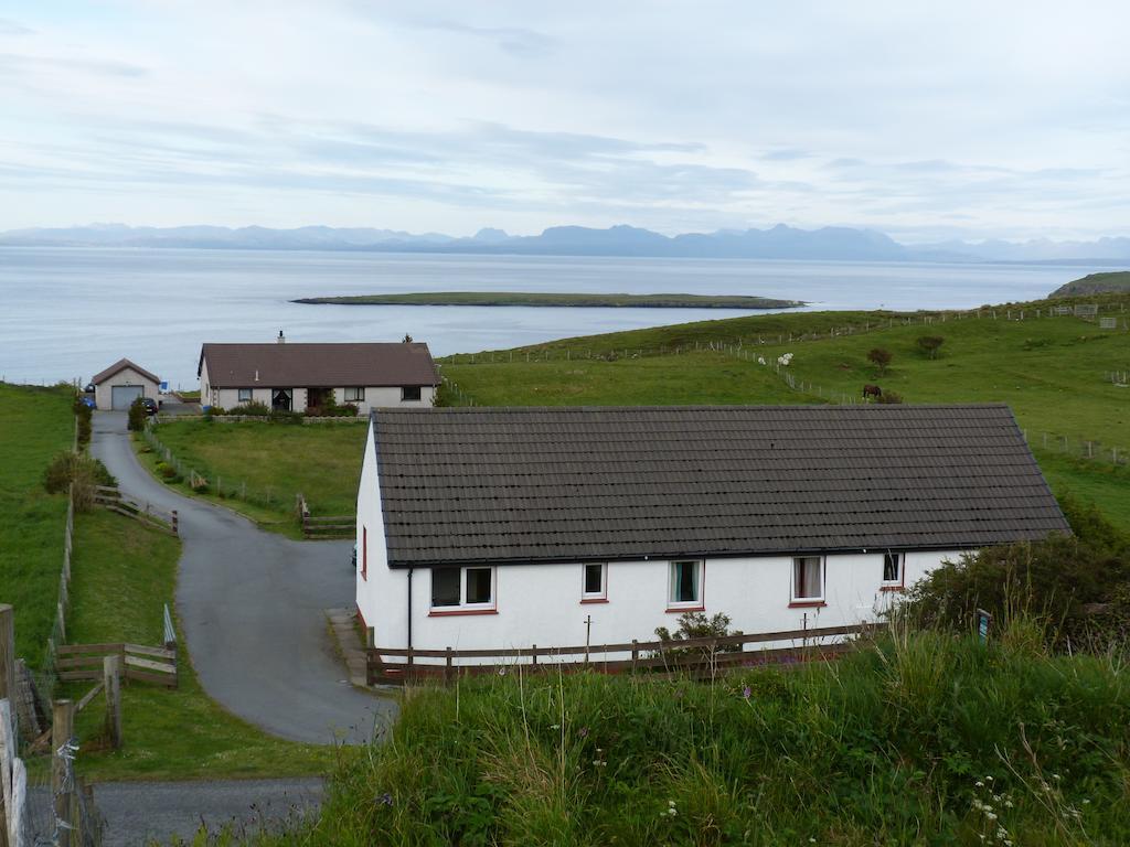 Kenmore Villa Staffin Room photo