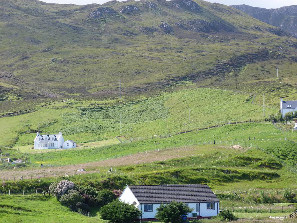 Kenmore Villa Staffin Room photo