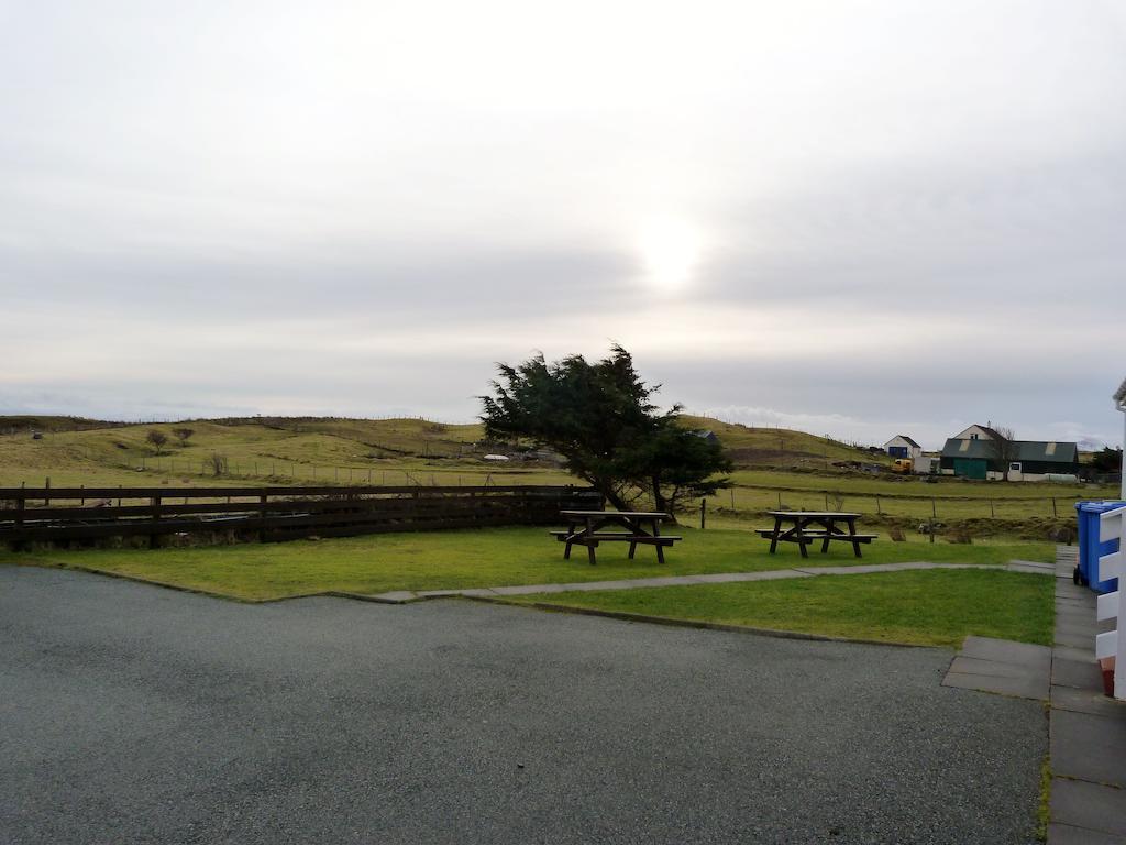 Kenmore Villa Staffin Room photo